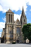 L'église abbatiale Saint-Pierre.