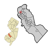 Location of Woodlynne in Camden County highlighted and circled in red (right). Inset map: Location of Camden County in New Jersey highlighted in red (left).