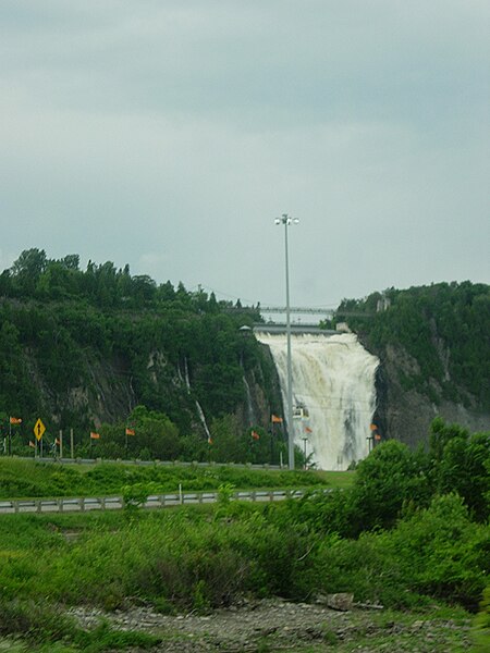 File:Chute de Montmorancy (16009179749).jpg