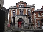 Lon Swan Independent Chapel, including associated Hall, forecourt walls & railings