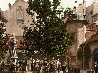 Backyard of Hofbräuhaus, late 19th century