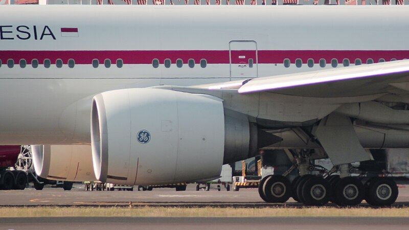 File:General Electric GE90-115B.jpg