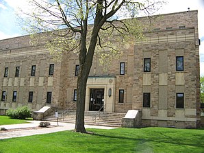 Das Juneau County Courthouse in Mauston, seit 1982 im NRHP gelistet[1]