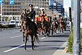 Guardie imperiali a cavallo durante una cerimonia di presentazione di credenziali a Tokyo.