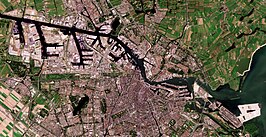 De Haven van Amsterdam en het IJ op een satellietfoto