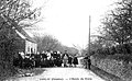 Garlan : l'entrée du bourg vers 1920 (carte postale).