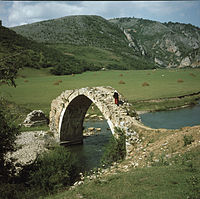 Bridge over the River Uvac Author: Mirko.Kovacevic