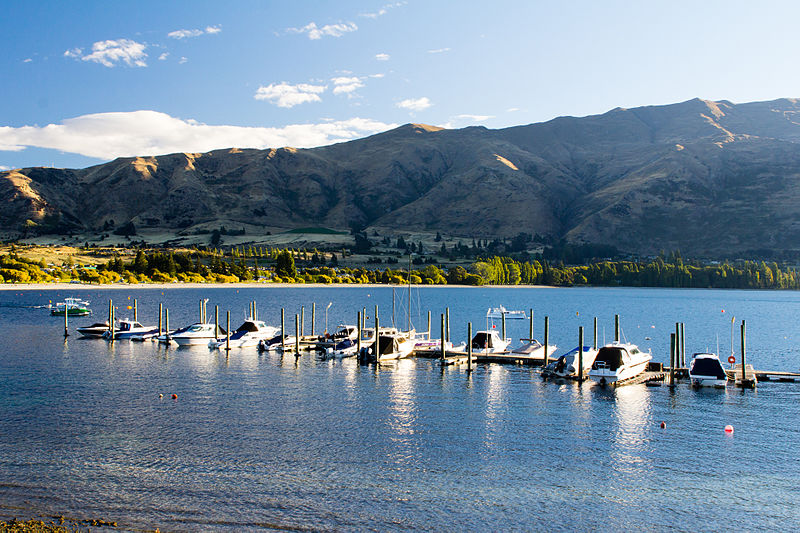 File:NZ230315 Wanaka 03.jpg