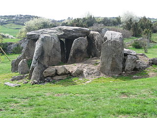 Dolmen de la grotta view 4