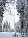 Windkraftrad Nr. 3 vom Typ E-115 mit 115 m Rotordurchmesser und 207 m Gesamthöhe auf dem Schimmelkopf bei Weiskirchen