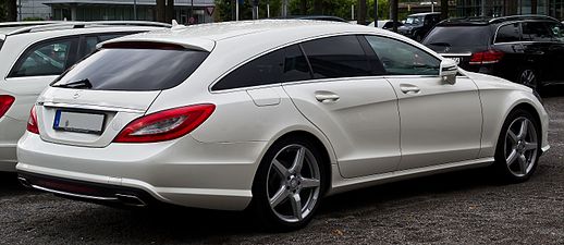 X218 (shooting brake), 2011–17