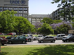 Campus de la UADE (calle Lima)