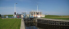 De sluis en spuisluis bij Nieuwe Statenzijl (2008)