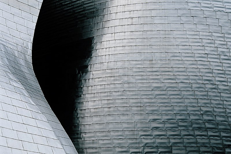 File:Bilbao, Guggenheim (2002) 09.jpg