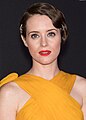 Claire Foy interpreta la regina Elisabetta II nella prima e nella seconda stagione.