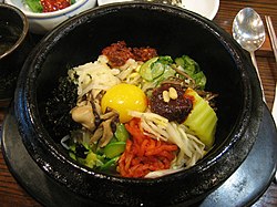 Tolszot pibimbap (dolsot bibimbap)