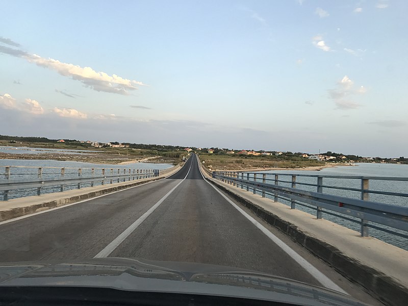 File:Vir Bridge.jpg