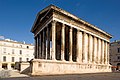 Semicolonne nella parte chiusa della Maison Carrée di Nîmes, 10 a,C, circa .