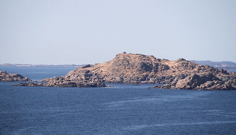 File:Lyngdal grönsfjorden IMG 1252 marköy 57,8m nature reserve.jpg