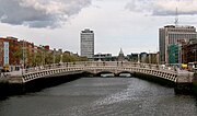 A ponte coñecida como Ha'penny Bridge.