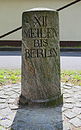 Meilenstein „XII Meilen bis Berlin“, Höhe Feldstraße