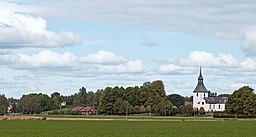 Stigtomta kyrka öster om tätorten