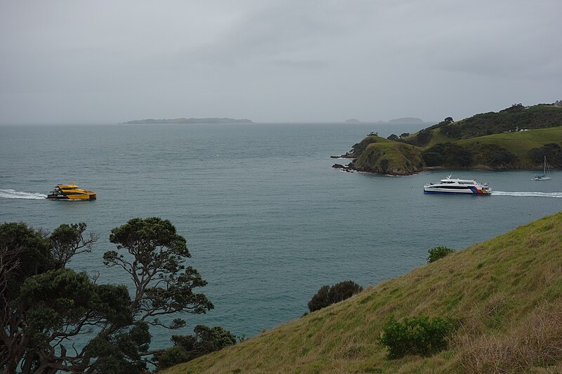 File:Waiheke ferries 678.JPG