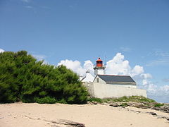 Le phare de la pointe des chats sur l'île de Groix (Morbihan)