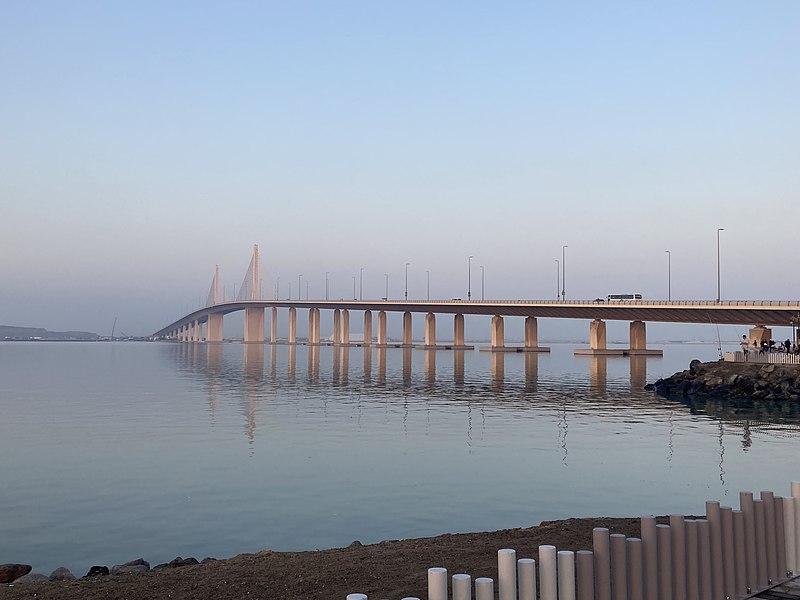 File:Hudayriat Bridge Hudayriat Köprüsü.jpg