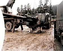 Tourelle de 17 tonnes en ordre de combat d'un canon automoteur AMX AuF1 français.