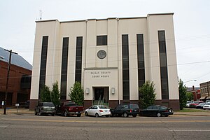 Dallas County Courthouse in Selma. Built in 1901, it was given an extensive modern makeover in 1960