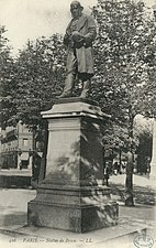 Statue à Paris.