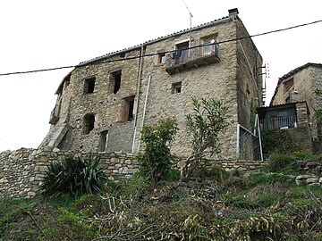 El clos del poble, pel sud-est