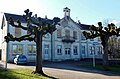 Mairie-école.