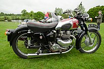 De Amerikaanse importeur Frank Cooper ontwikkelde de 550cc-Matchless G9B in arren moede maar zelf.