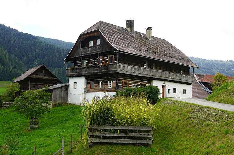 File:Bauernhaus Gnesau, Nockberge, Kärnten.jpg