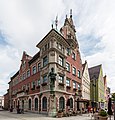 Standbeeld Georg von Frundsberg vóór het stadhuis