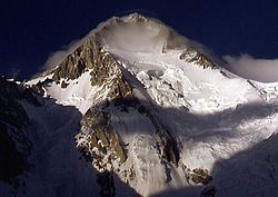 Gašerbrum I (Hidden Peak), jihozápadní stěna