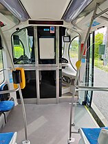 Unutrašnjost tramvaja, pogled prema naprijed