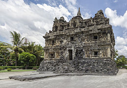 Sari Temple, 2014-04-10, from 52 images