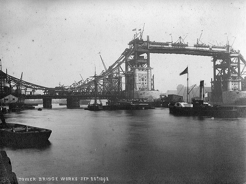 File:Tower bridge works 1892.jpg