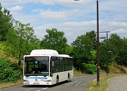 Mercedes-Benz Citaro O530Ü GNC no 421 de Transdev Les Cars d'Orsay, sur le TCSP Massy-Saclay.