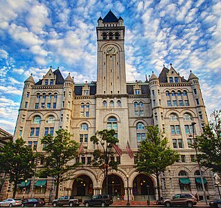 Old Post Office Pavilion din Washington, cumpărat de Trump și transformat în Trump International Hotel Washington, D.C.