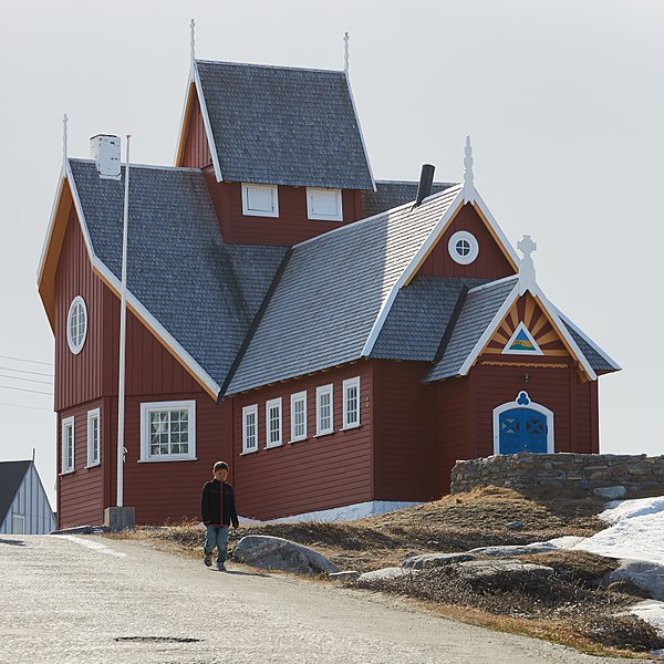 File:Qeqertarsuaq church 2016.jpg