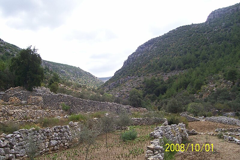 File:Ruins of Harama.JPG