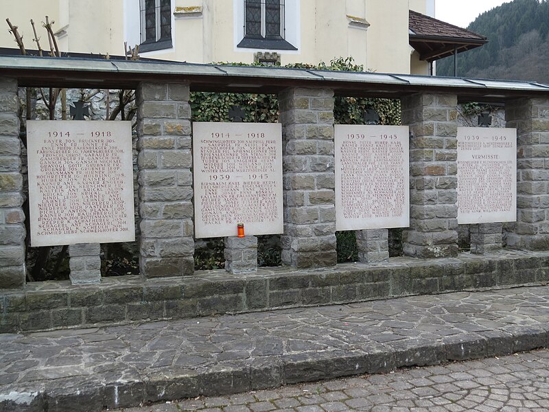 File:2017-03-17 Frankenfels, Kriegerdenkmal (1).jpg