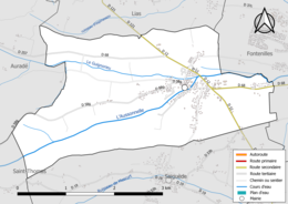 Carte en couleur présentant le réseau hydrographique de la commune