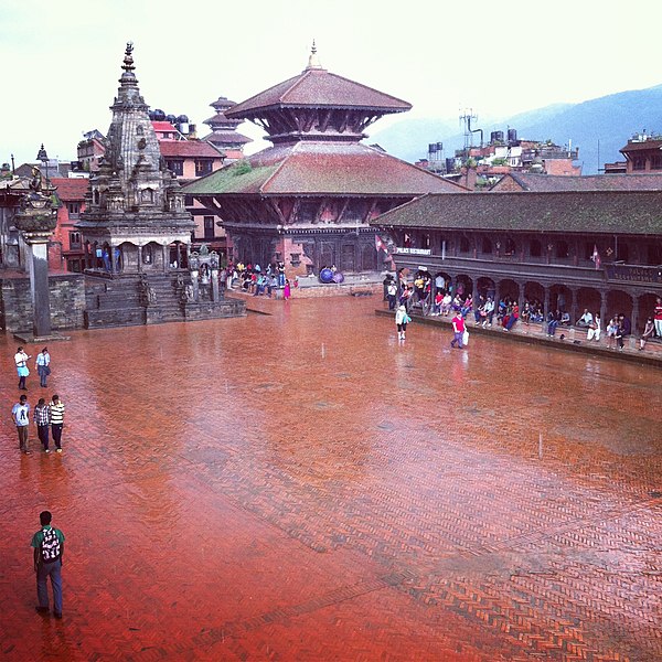 File:Bhaktapur Durbar.JPG