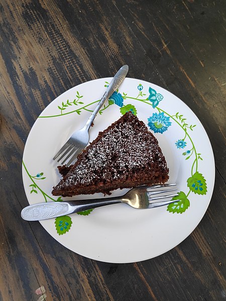 File:Chocolate Cake 1.jpg