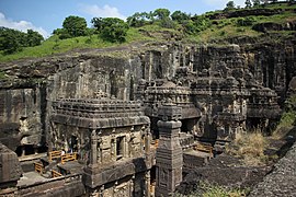 Le temple de Kailasanatha à Ellora, chef-d'œuvre majeur de l'architecture troglodytique, classé au patrimoine mondial.